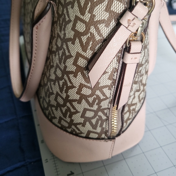 DKNY Women\'s Light Pink & Tan Leather Crossbody Purse